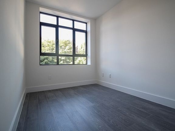 5th image of 609 Saint Johns Pl #1BGD