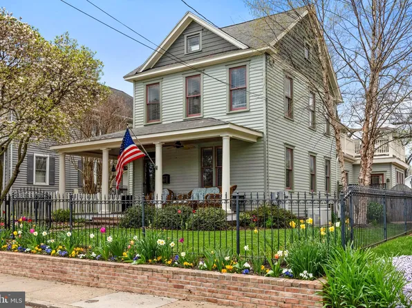 810 Chesapeake Ave, Annapolis, MD 21403