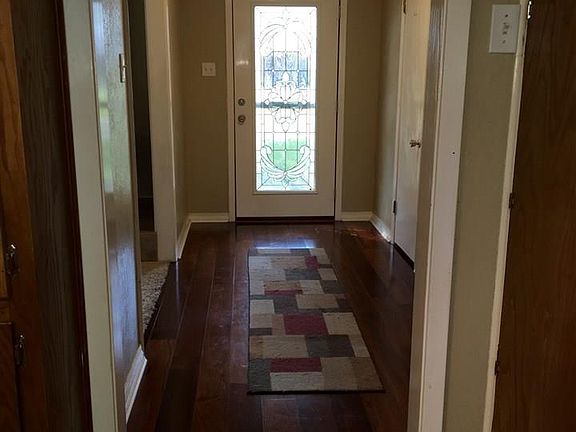 4th image of 315 Medorah Dr
