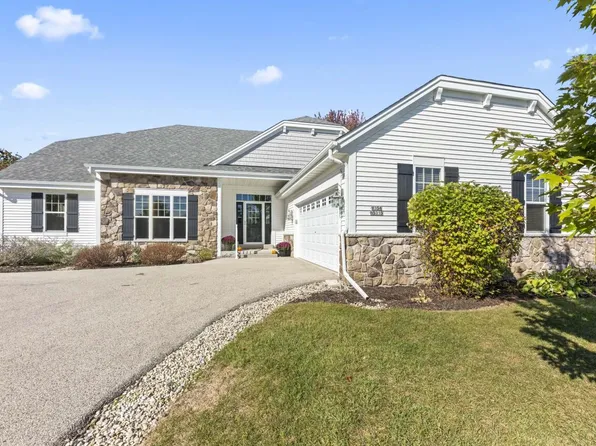 W354N5315 Coastal AVENUE, Oconomowoc, WI 53066