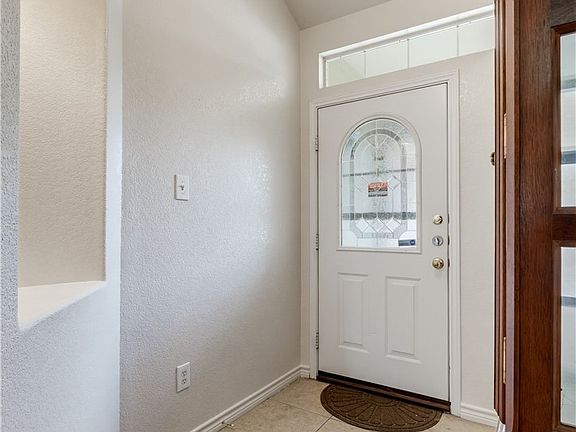4th image of 6003 Alexus Dr