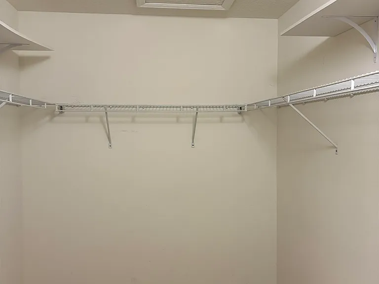 209 E Pisa Pl — Photo 19