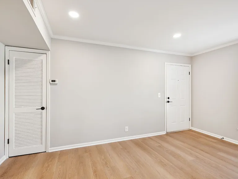 1011 Murfreesboro Rd #L9 — Photo 8