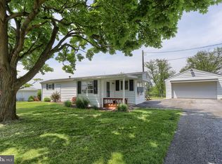 2471 Brownsville Rd, Robesonia, PA 19551
