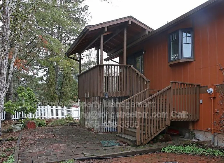 1692 SW Reed Pl — Photo 22