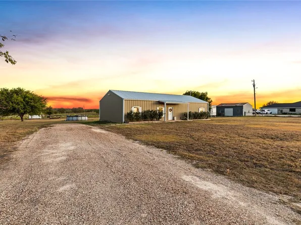 1424 Kirkland Hill Rd, Axtell, TX 76624