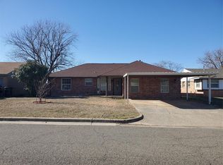 1205 S Howard Ave, Moore, OK 73160