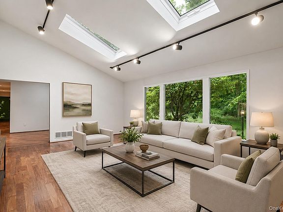 3rd image of 60 Cherry Street