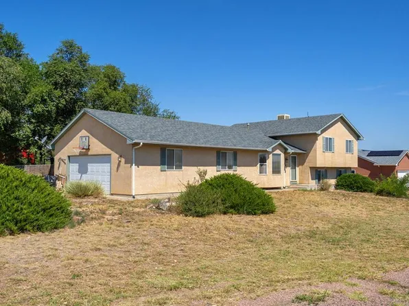 693 S Bayfield Ave, Pueblo West, CO 81007