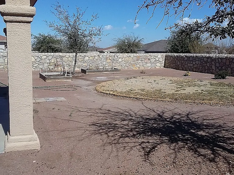 5714 Wales Dr — Photo 15
