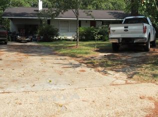 1420 Chickasaw St, Dothan, AL 36303