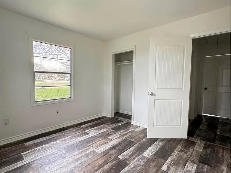 1824 Reese St — Photo 8