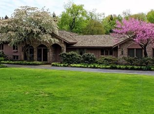 33050 Shaker Blvd, Pepper Pike, OH 44124