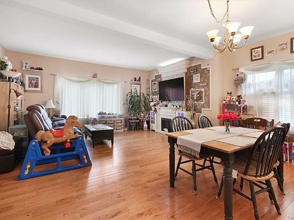 5th image of 5 Ledger View Ct