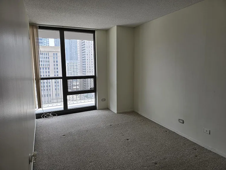 10 E Ontario St #2104 — Photo 12