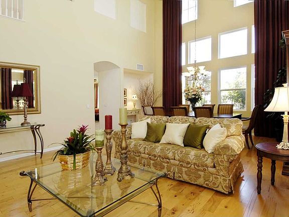 DIning/Living Rooms