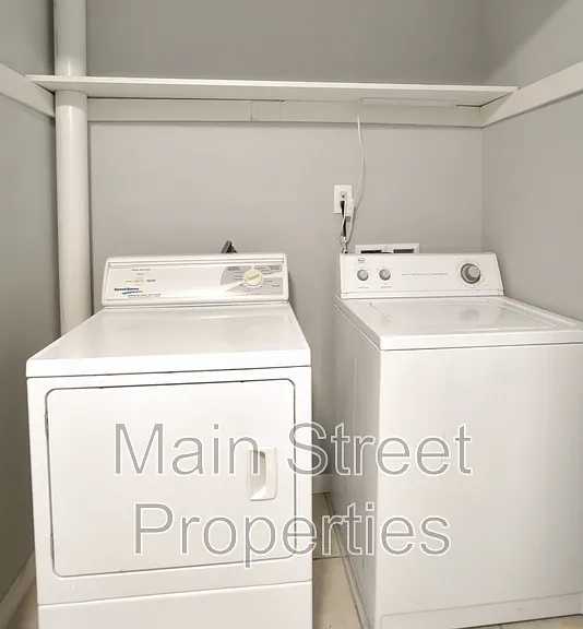 3346 Greenbriar Cir #D — Photo 15