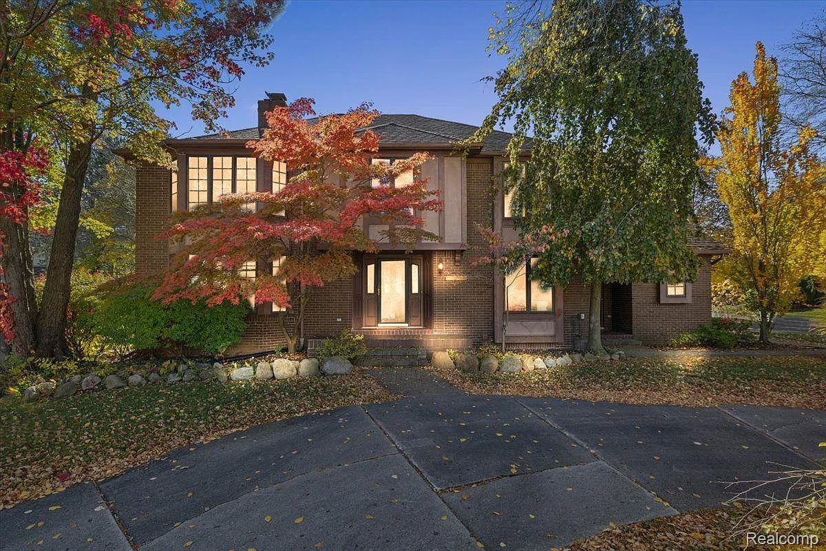 30514 Fox Club Dr photo 1