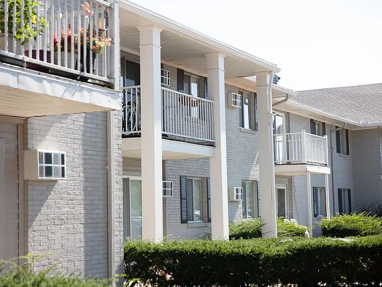 Boulder Creek Apartments — Photo 18