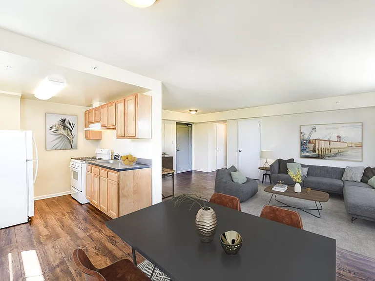 734 Longfellow — Photo 4