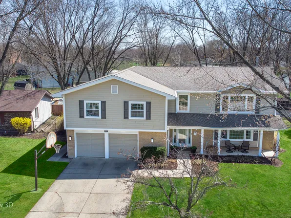 317 Mashpee Ln, Schaumburg, IL 60194