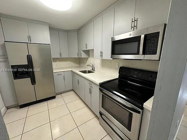 10975 SW 107th St #110 — Photo 6
