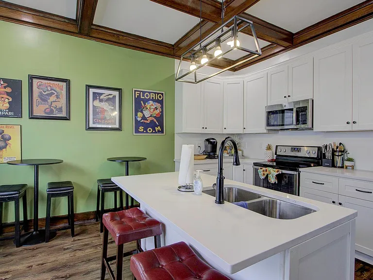 1855 Oliver Ave — Photo 22