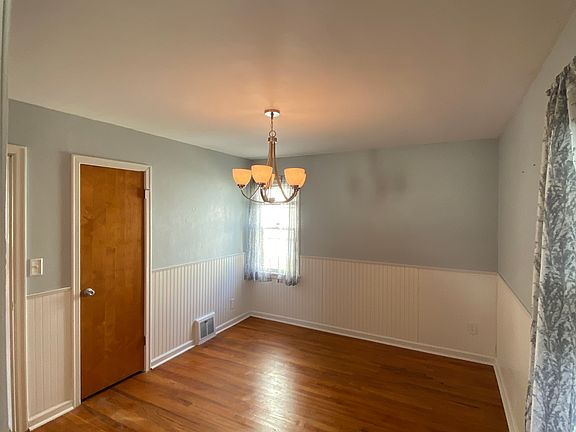 Elegant formal dining room