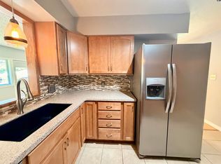 4509 Foothill Dr, Hutchinson, KS 67502