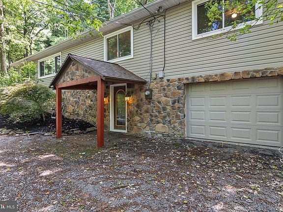 3rd image of 115 Wagner Rd