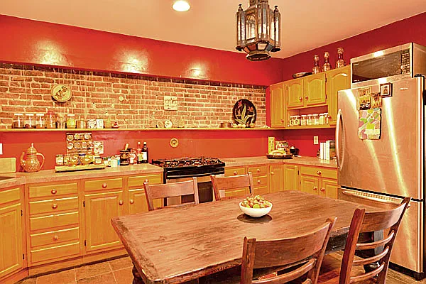 Sold by Ross Realty International | media 11