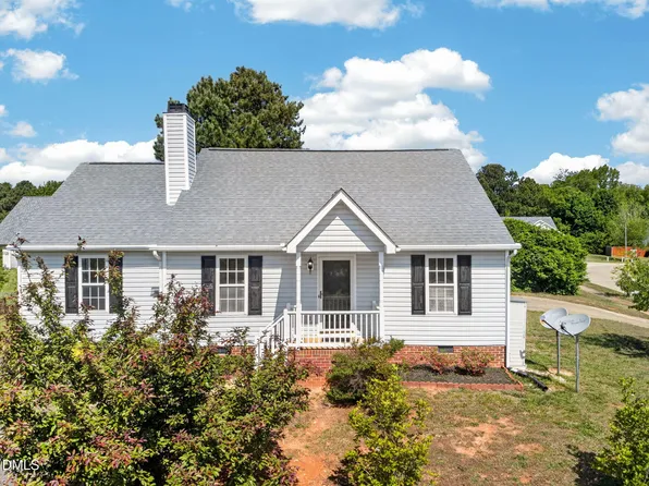 217 Stargate Rd, Holly Springs, NC 27540