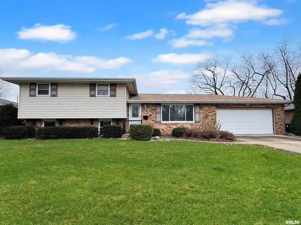 1030 E Johnson St, Morton, IL 61550