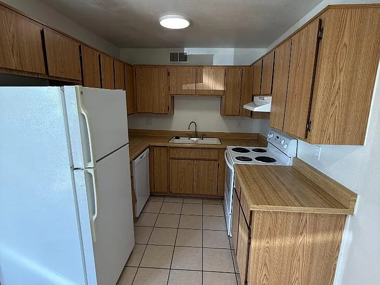 508 N Scott Ave #1 — Photo 1