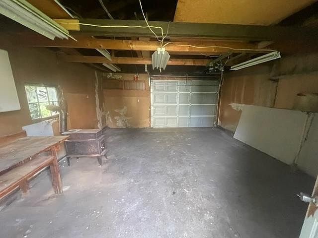 1st image of 422 Kiser St