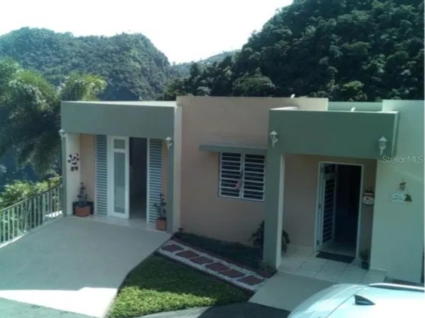 (undisclosed Address), MOROVIS, PR 00687