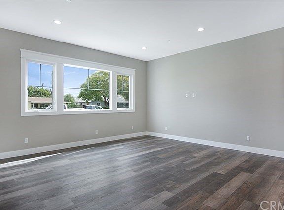 4th image of 18513 Ashley Ave