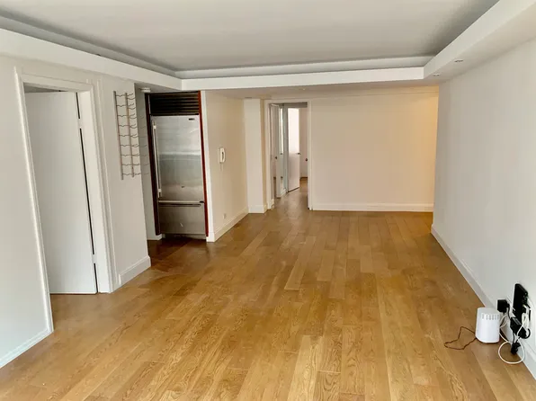 250 West 90th Street image 2 of 14