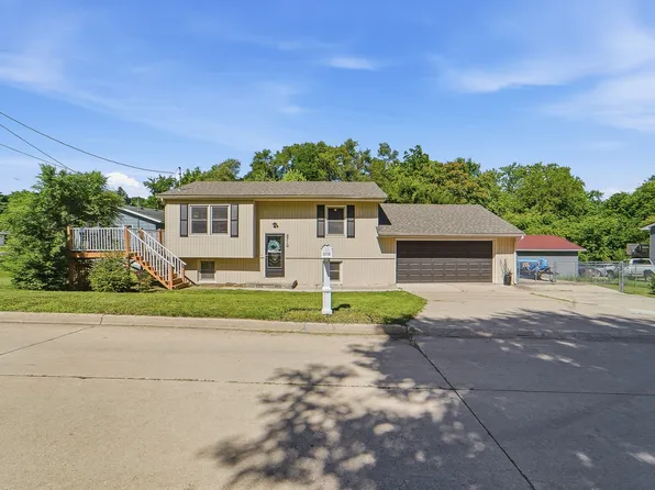 5710 SW 4th St, Des Moines, IA 50315