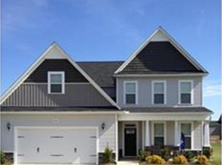 6626 Planters Row Dr, Hope Mills, NC 28348