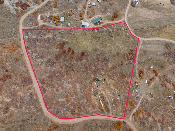 3rd image of 137 E Canyon Hollow Rd
