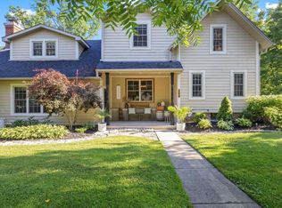 104 W Ottawa Ave, Dousman, WI 53118