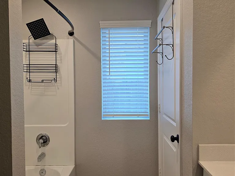 1942 Barrett Gables Dr — Photo 15