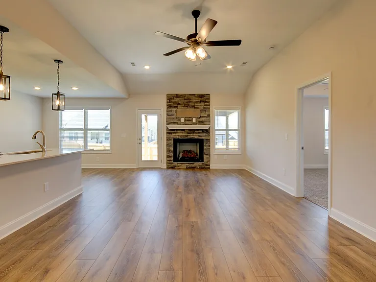 196 Donegal Dr — Photo 42