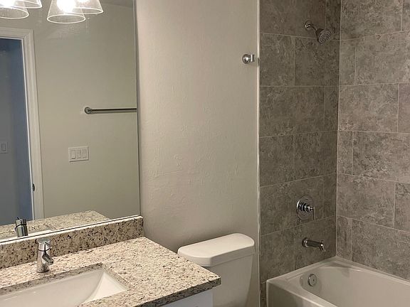 5th image of 521 Piedmont St