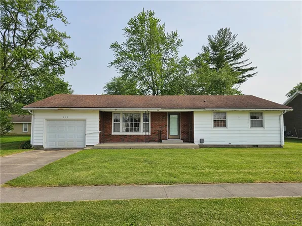 202 E Madison St, Toledo, IL 62468