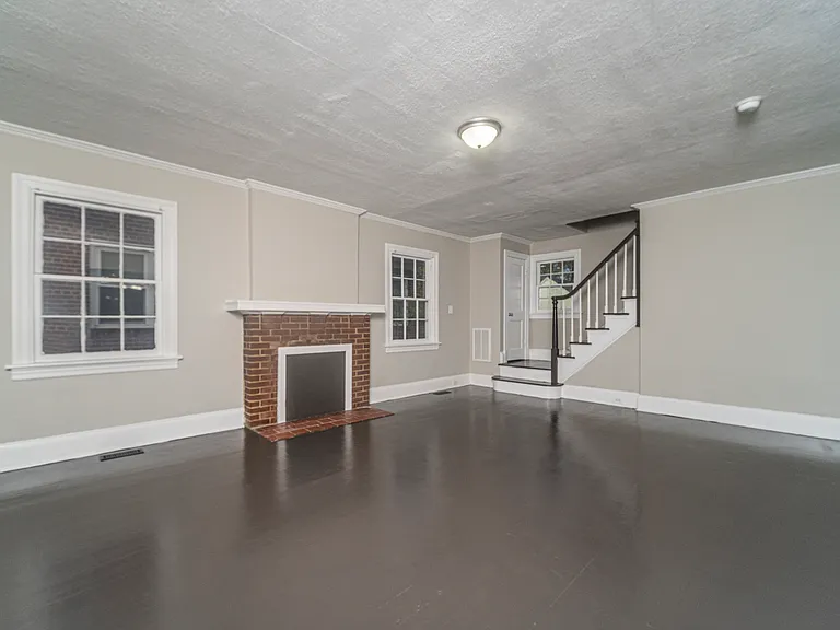3509 Delaware Ave — Photo 7