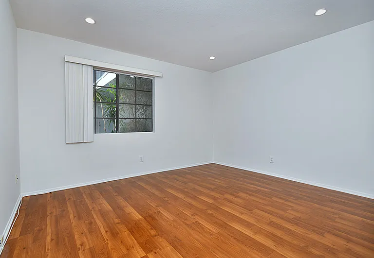 4235 Whitsett Ave #105 — Photo 24