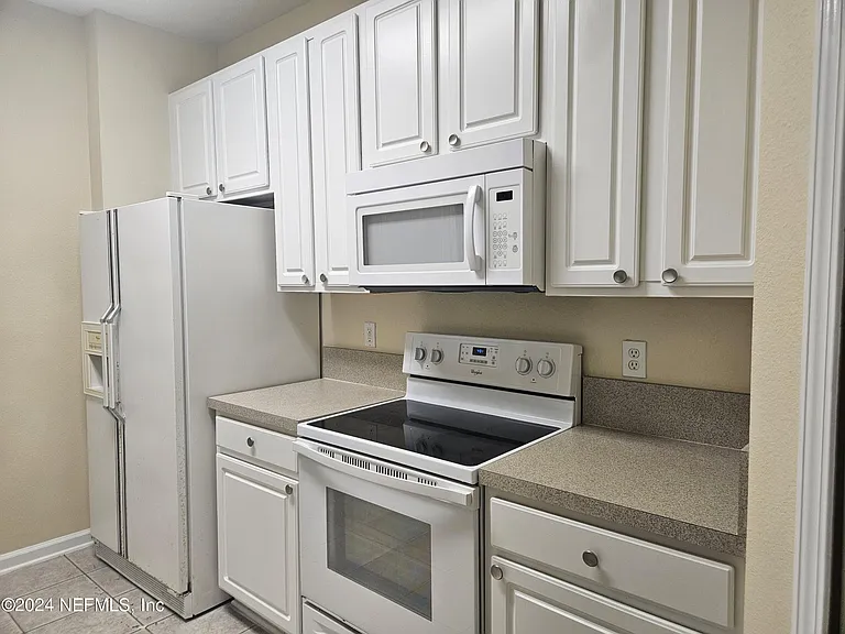 7801 Point Meadows Dr #2101 — Photo 8
