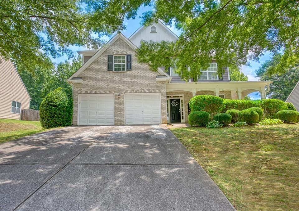 1st image of 404 Edgebrooke Ln
